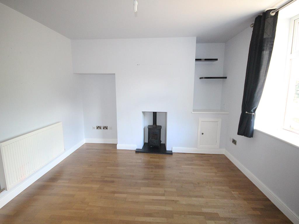 3 bedroom mid terrace house To Let in Winewall - 2016-03-30 14.24.23.jpg